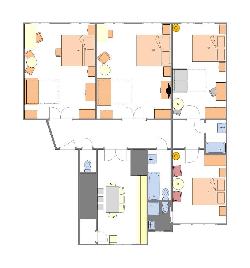 4 Bedrooms 130M2 Apartment At The Main City Square Prága Kültér fotó